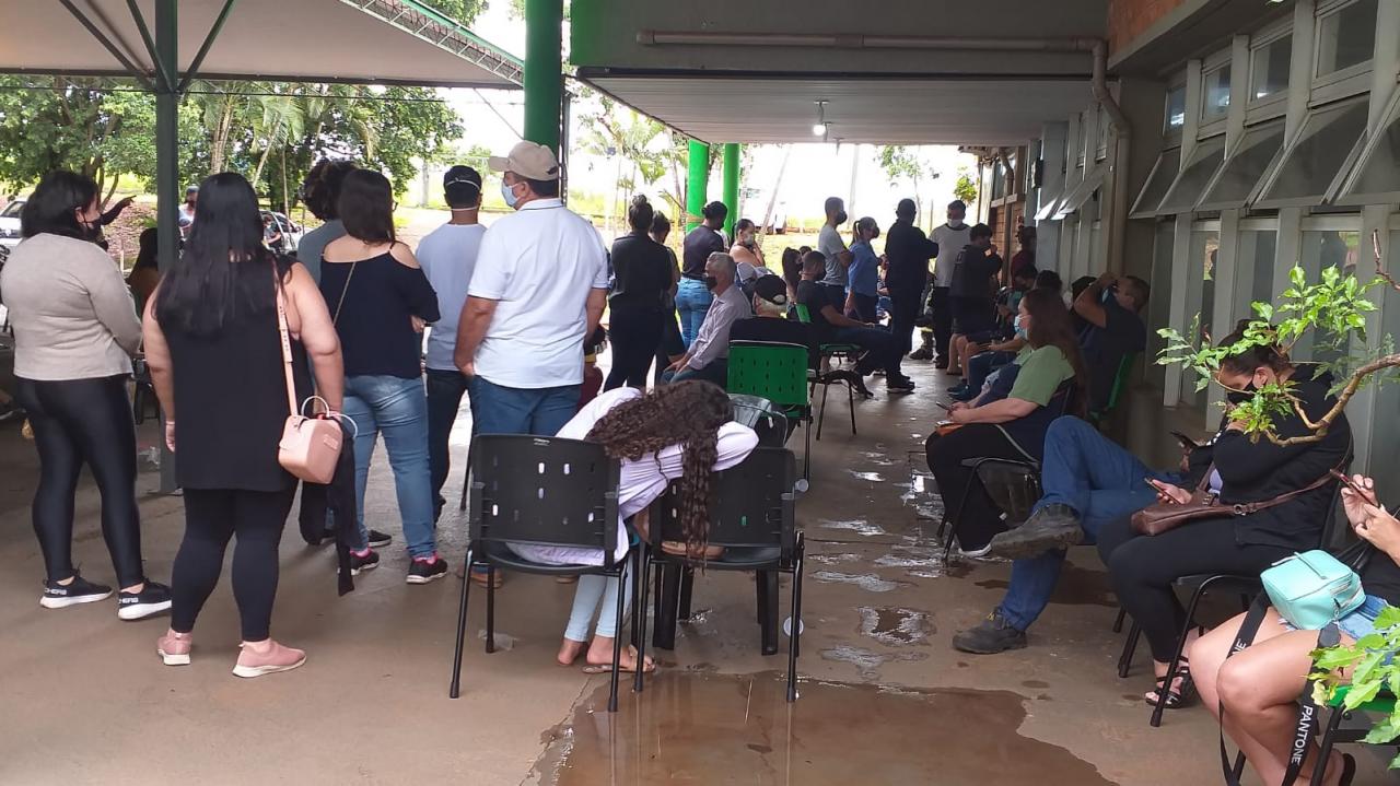 Foto 6 de 7 — ​Primeiro dia do “Gripário” da Unimed é marcado por fila e reclamações